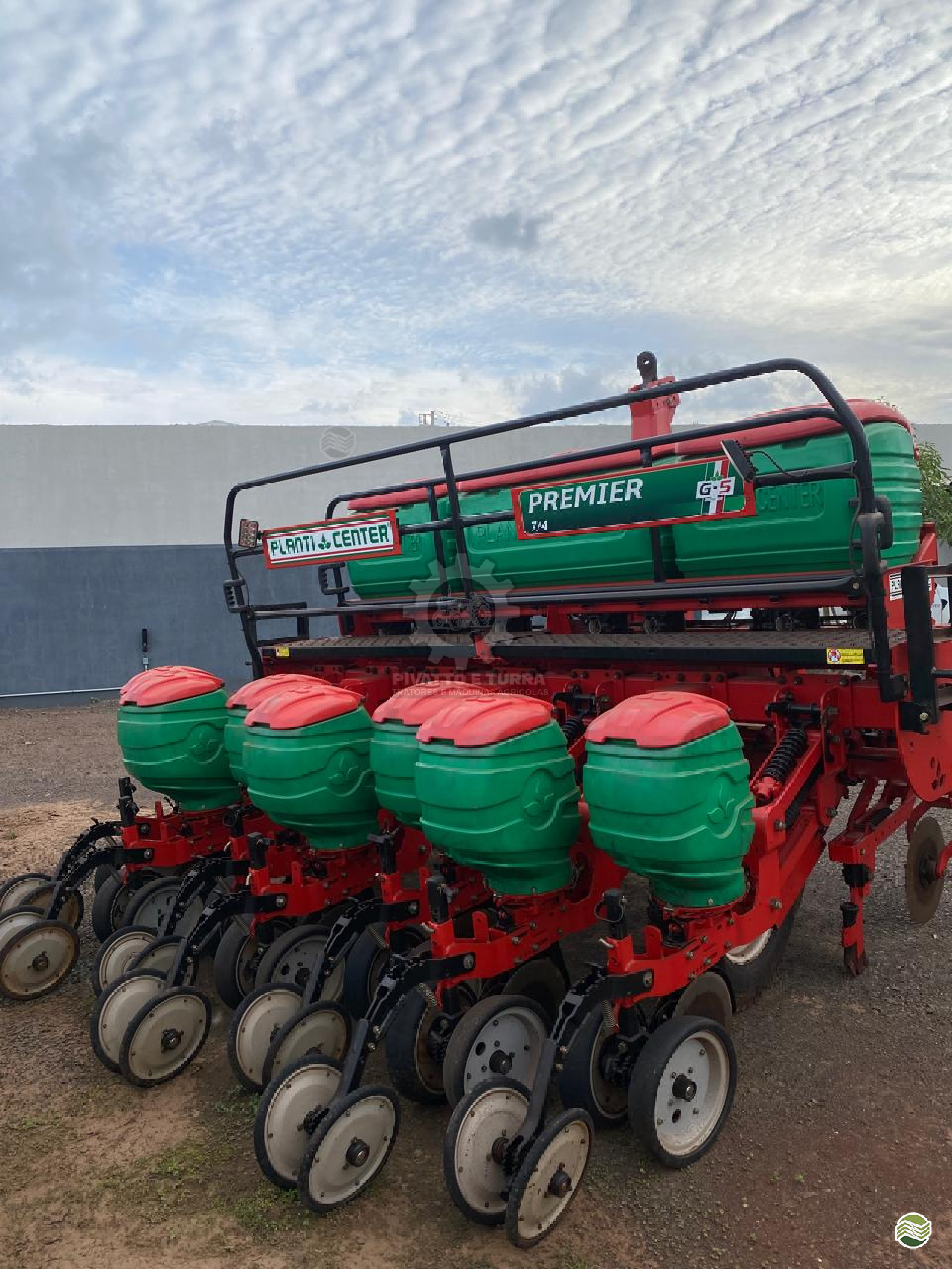 PLANTADEIRA PLANTI CENTER PREMIER EXTRA  7/4 Pivatto Tratores e Máquinas Agrícolas REALEZA PARANÁ PR